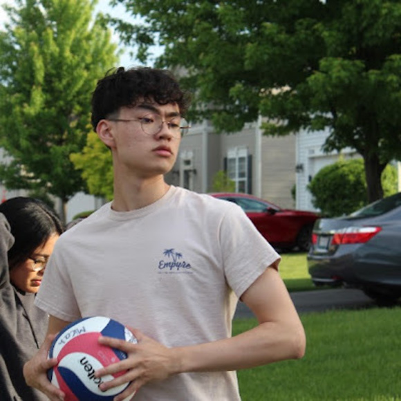 Profile Picture of Stanley Guziec (@stanleyg0628) on Poshmark