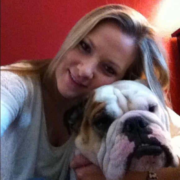 Profile Picture of Jessica Wuester (@jwuester) on Poshmark
