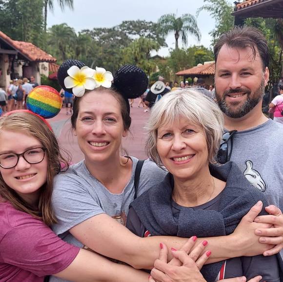 Profile Picture of Karina Frantzich (@kskophammer) on Poshmark