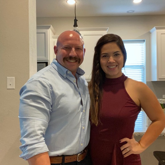 Profile Picture of Alexis Barnfield (@lexbarn26) on Poshmark
