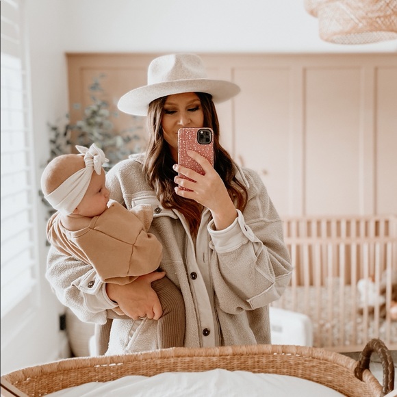 Profile Picture of Jessica Van gaalen (@jvangaalenxo) on Poshmark