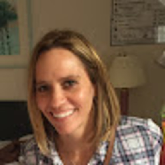 Profile Picture of A. Barry (@angie12387) on Poshmark