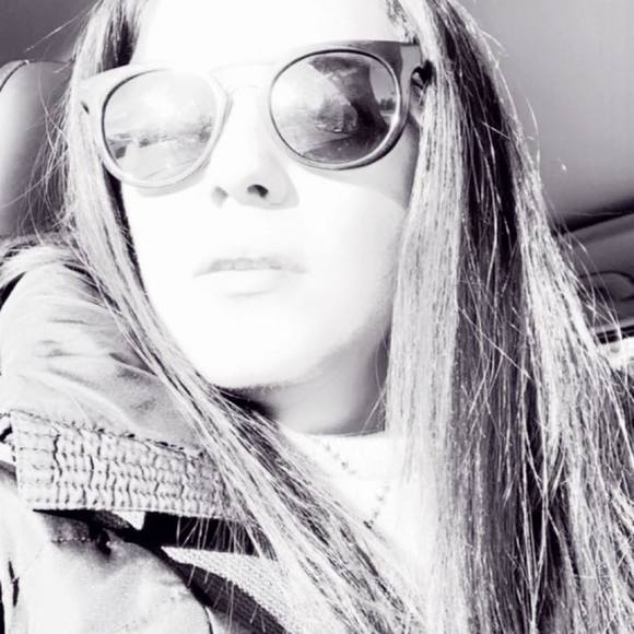 Profile Picture of Fatima Rahall (@fatoum81) on Poshmark