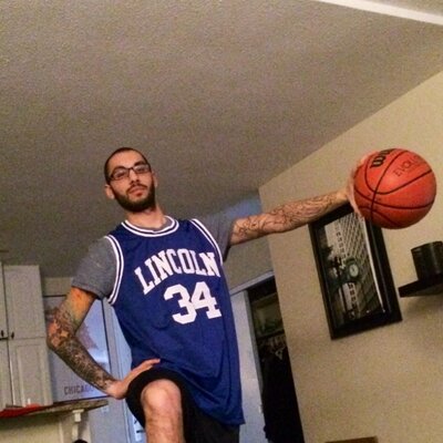 Profile Picture of Zach Rivera (@YoTeach42) on Twitter