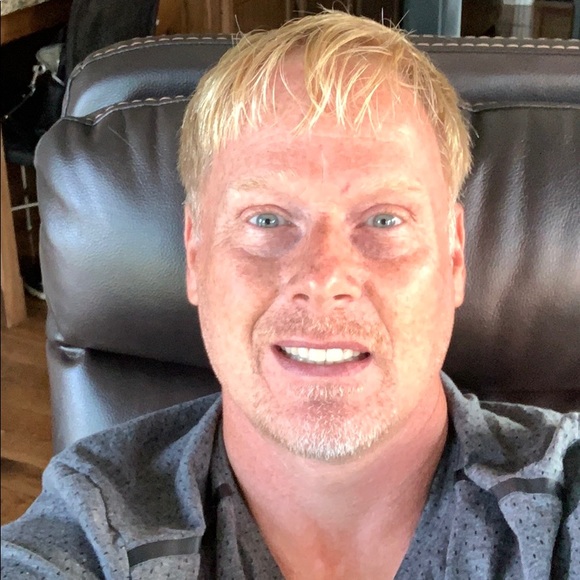 Profile Picture of Eric Bowman (@bowmane09) on Poshmark