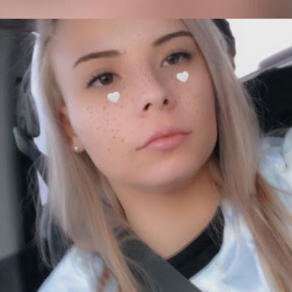 Profile Picture of Liza Vasilyev (@lvasilyev) on Poshmark