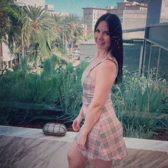 Profile Picture of Brittany Campbell (@brittanycamp848) on Poshmark