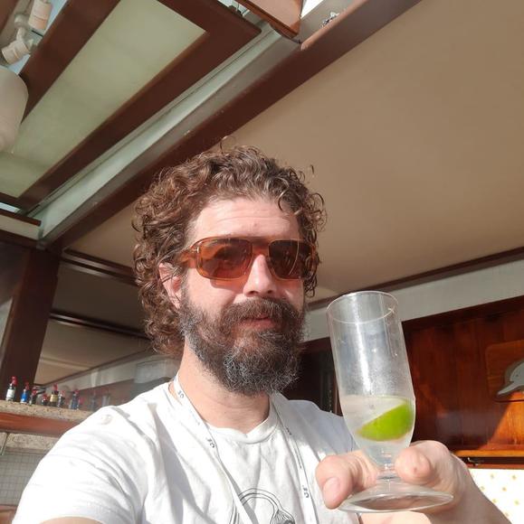 Profile Picture of John Embree (@johnembree) on Poshmark