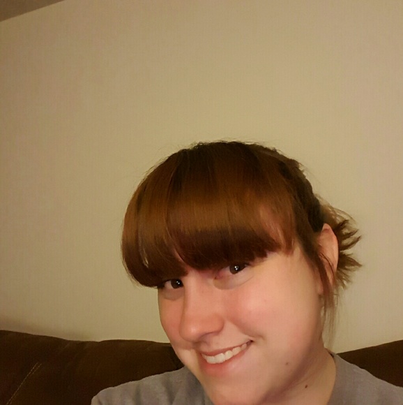 Profile Picture of Tia Idell (@tiaidell1) on Poshmark