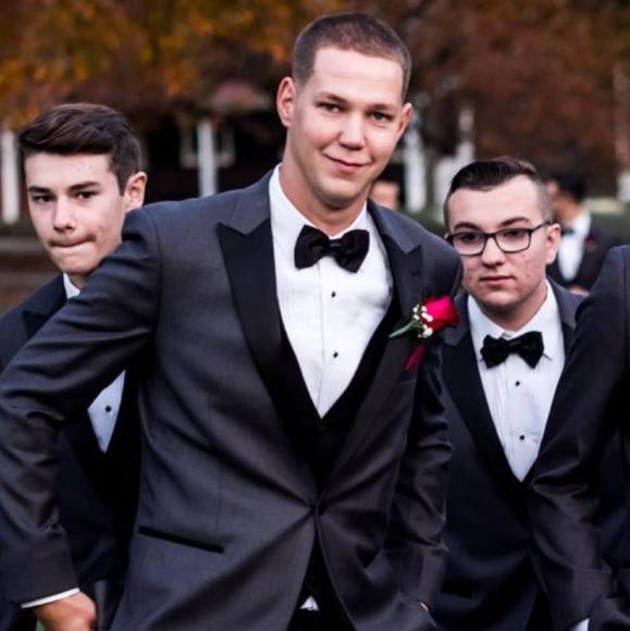 Profile Picture of Brian James (@brib318) on Poshmark