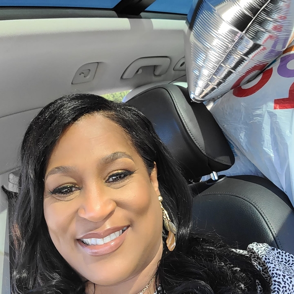 Profile Picture of Crystal Hamilton-knowles (@crystalhamil703) on Poshmark