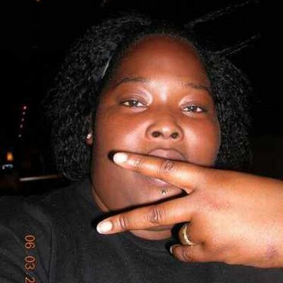 Profile Picture of Jonita James (@hella_kisses) on Twitter