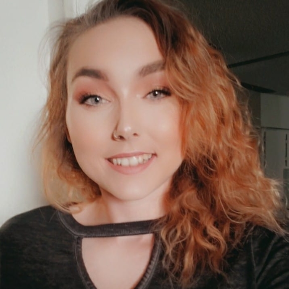 Profile Picture of Alexis Heiple (@alheiple211) on Poshmark