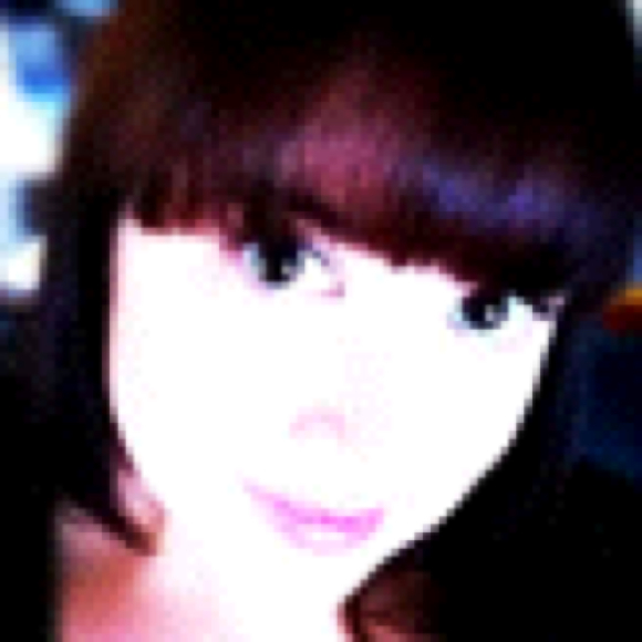 Profile Picture of Lisa Mcnicol (@rokkette) on Poshmark