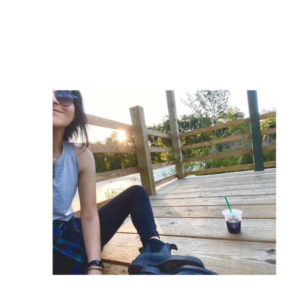 Profile Picture of Annie Cassotta (@acassotta) on Poshmark