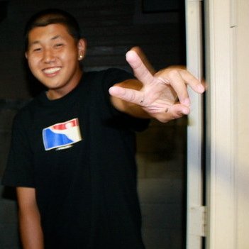 Profile Picture of Aaron Ogura (@_andr0id_) on Twitter