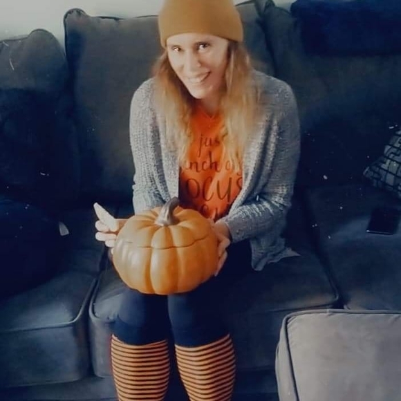 Profile Picture of Jillian John (@jstjohn393) on Poshmark