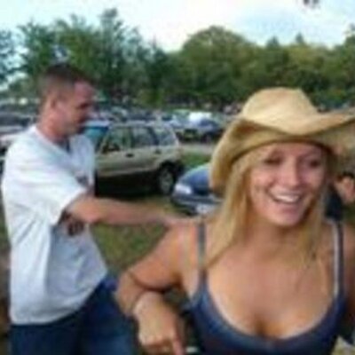 Profile Picture of Elena Craig (@elenacraigpard) on Twitter