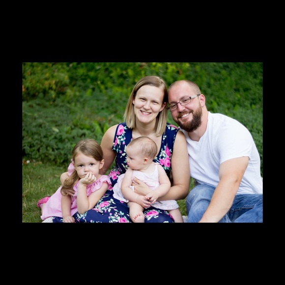 Profile Picture of Samantha Snively (@ssnively22) on Poshmark