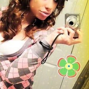 Alice Greenman - Myspace Profile Picture of Alice Greenman (@wonderland_girl_4_ever) on Myspace