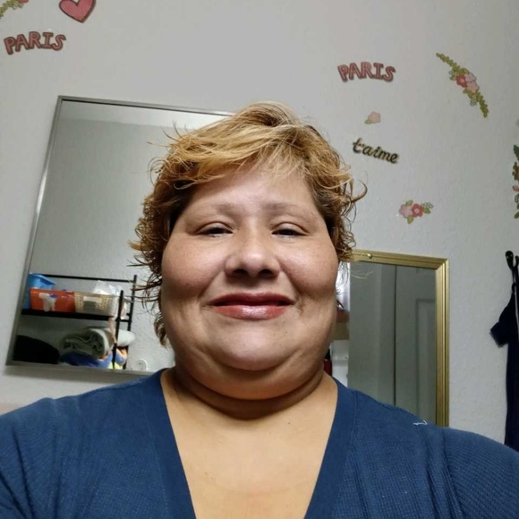 Profile Picture of Mary Caballero (@marycaballer507) on Poshmark