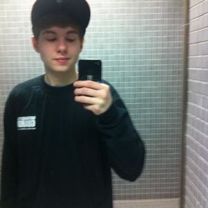 Profile Picture of Alec Bolen (@capturethesenses) on Myspace