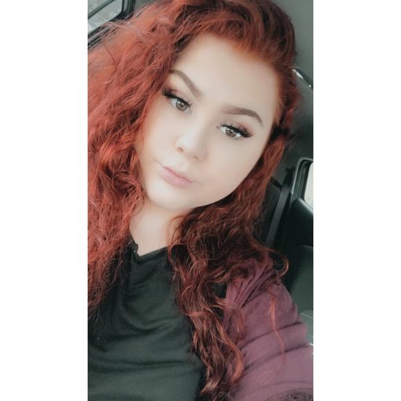 Profile Picture of Autumn Lynch (@il0v3y0ucx) on Poshmark