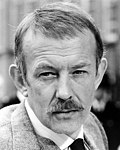 Profile Picture of Roy Marsdenon Wikipedia
