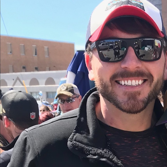 Profile Picture of Matt Carr (@mattc1784) on Poshmark