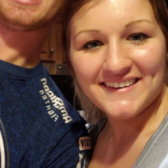 Profile Picture of Jena Konichek (@jkoni17) on Poshmark