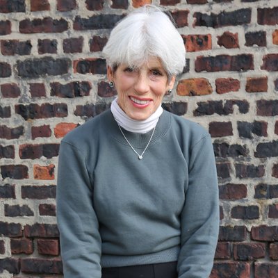 Profile Picture of Roberta Russell (@lifetalkorg) on Twitter