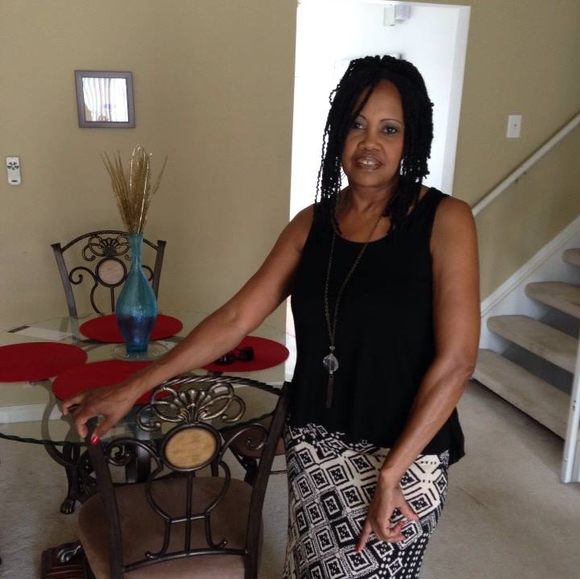 Profile Picture of Carlis Moore womack (@cwomack211) on Poshmark