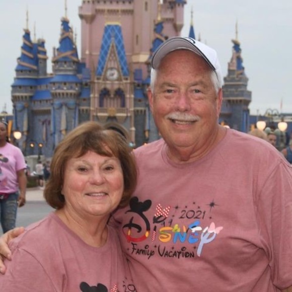 Profile Picture of Kenny Tate (@ktate1954) on Poshmark