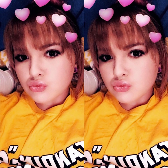 Profile Picture of Kylee Alford (@kyleealford) on Poshmark