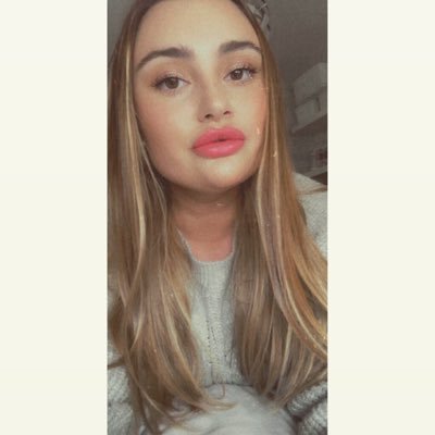 Profile Picture of Lauren Magill 👩‍👧‍👦 (@laurenmagillx) on Twitter