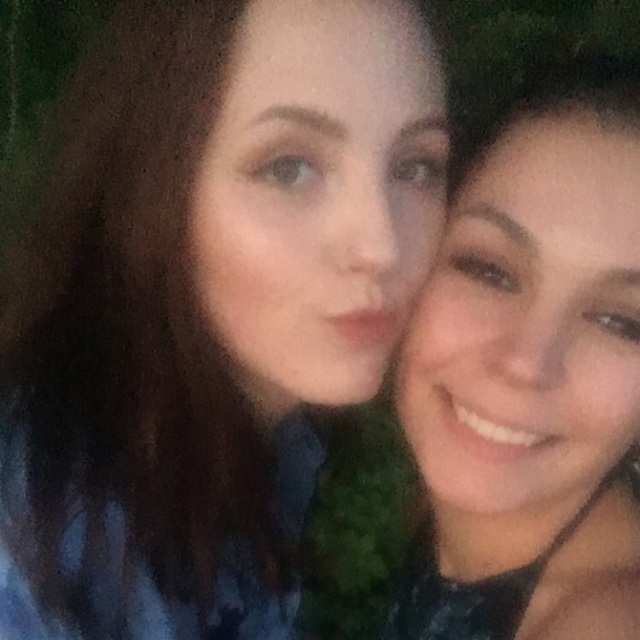 Profile Picture of Maddison Aretz (@madd1earetz) on Poshmark