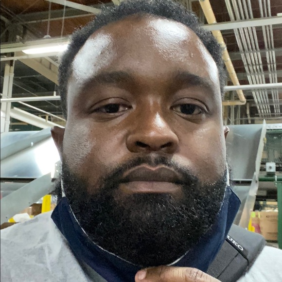 Profile Picture of James Waters (@jaywaters24) on Poshmark