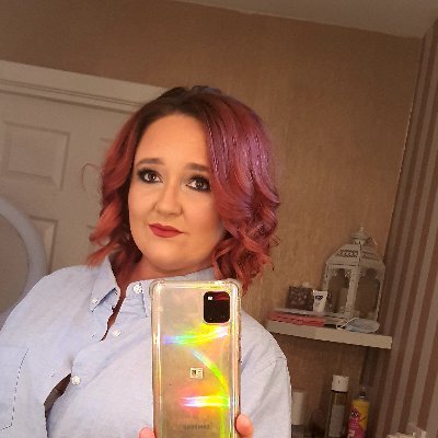 Profile Picture of Lisa Irvine (@lisairvine88) on Twitter