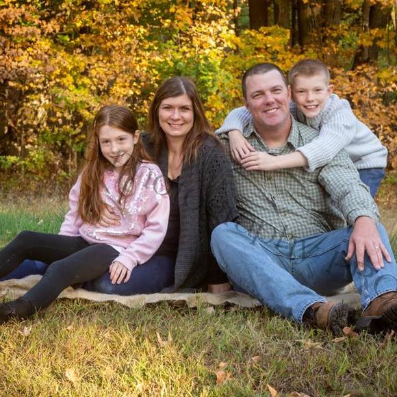 Profile Picture of Melissa Wahlstrom (@melissawahlstro) on Poshmark