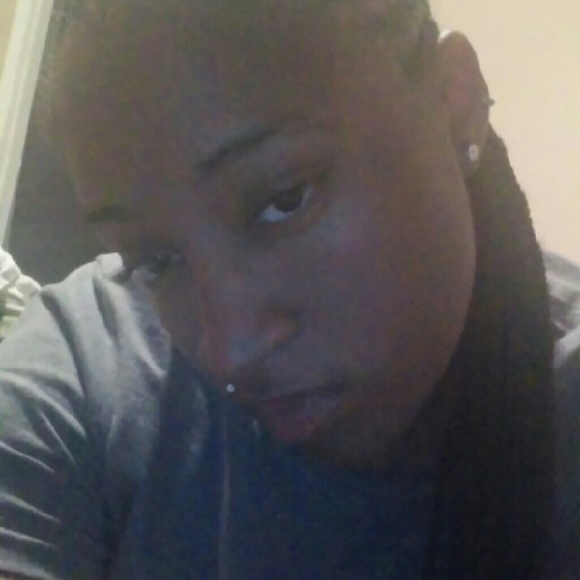 Profile Picture of Jasmine Calhoun (@jreal27) on Poshmark