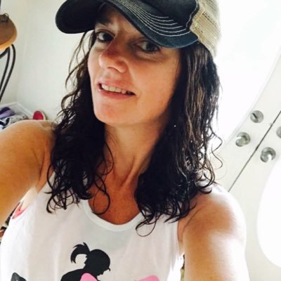 Profile Picture of Shannon Carroll Graves (@ShanGraves4) on Twitter