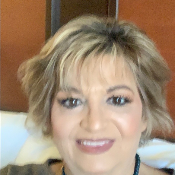 Profile Picture of Sherry Yates (@sherryyates565) on Poshmark