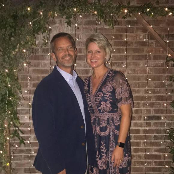 Profile Picture of Carrie Avery pollock (@ecbpollock) on Poshmark