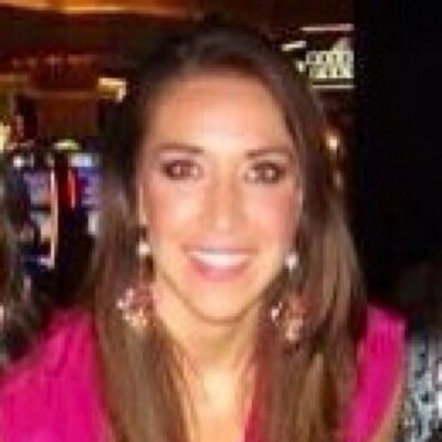 Profile Picture of Mónica Carlos (@moncarlosgold) on Twitter