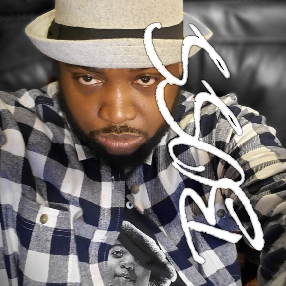 Profile Picture of Jimmie Hampton (@mrhamp1980) on Poshmark