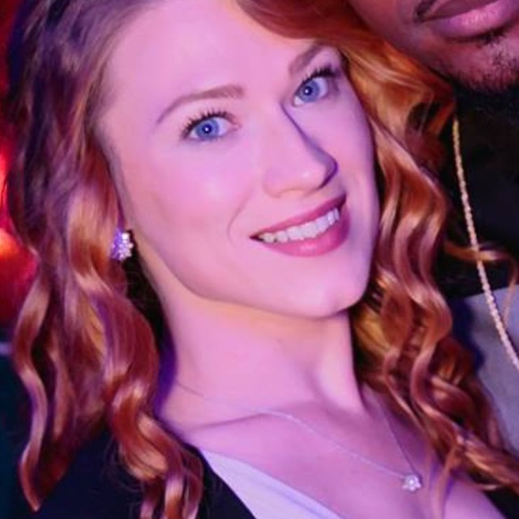 Profile Picture of Katherine Mead (@kfm1990) on Poshmark