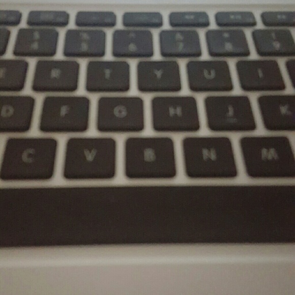 Profile Picture of Ariel Aragon (@amaragon91) on Poshmark