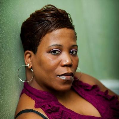 Profile Picture of Renee' Sampson-Pack (@ladyrsp1112) on Twitter