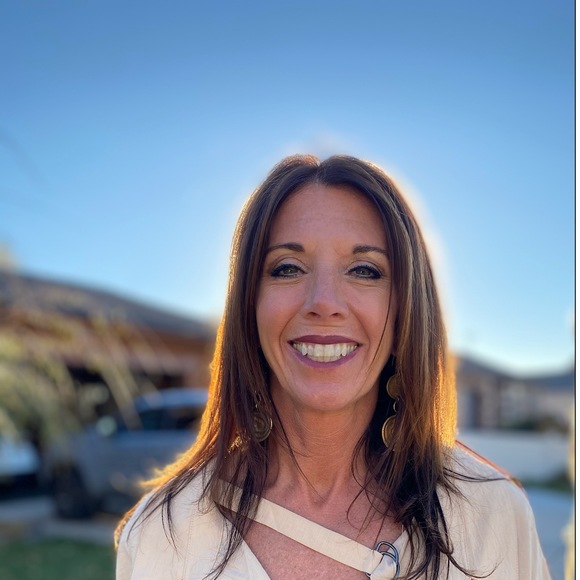 Profile Picture of Sue Tuttle (@tuttlejs) on Poshmark