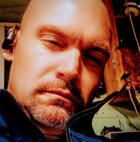 Profile Picture of Steve Holt (@scuba541) on Poshmark